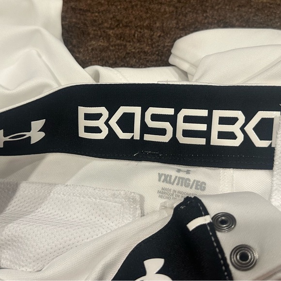 EUC! Under Armour White Athletic Pants baseball bottoms  Youth XL - Picture 5 of 5